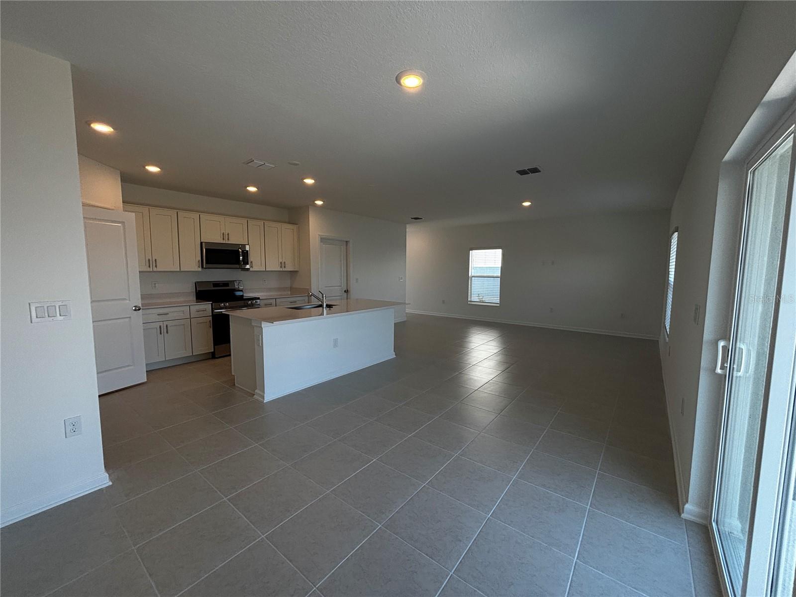 WESTVIEW POD B NEIGHBORHOOD 2A & 2B PH 1 - Residential Lease