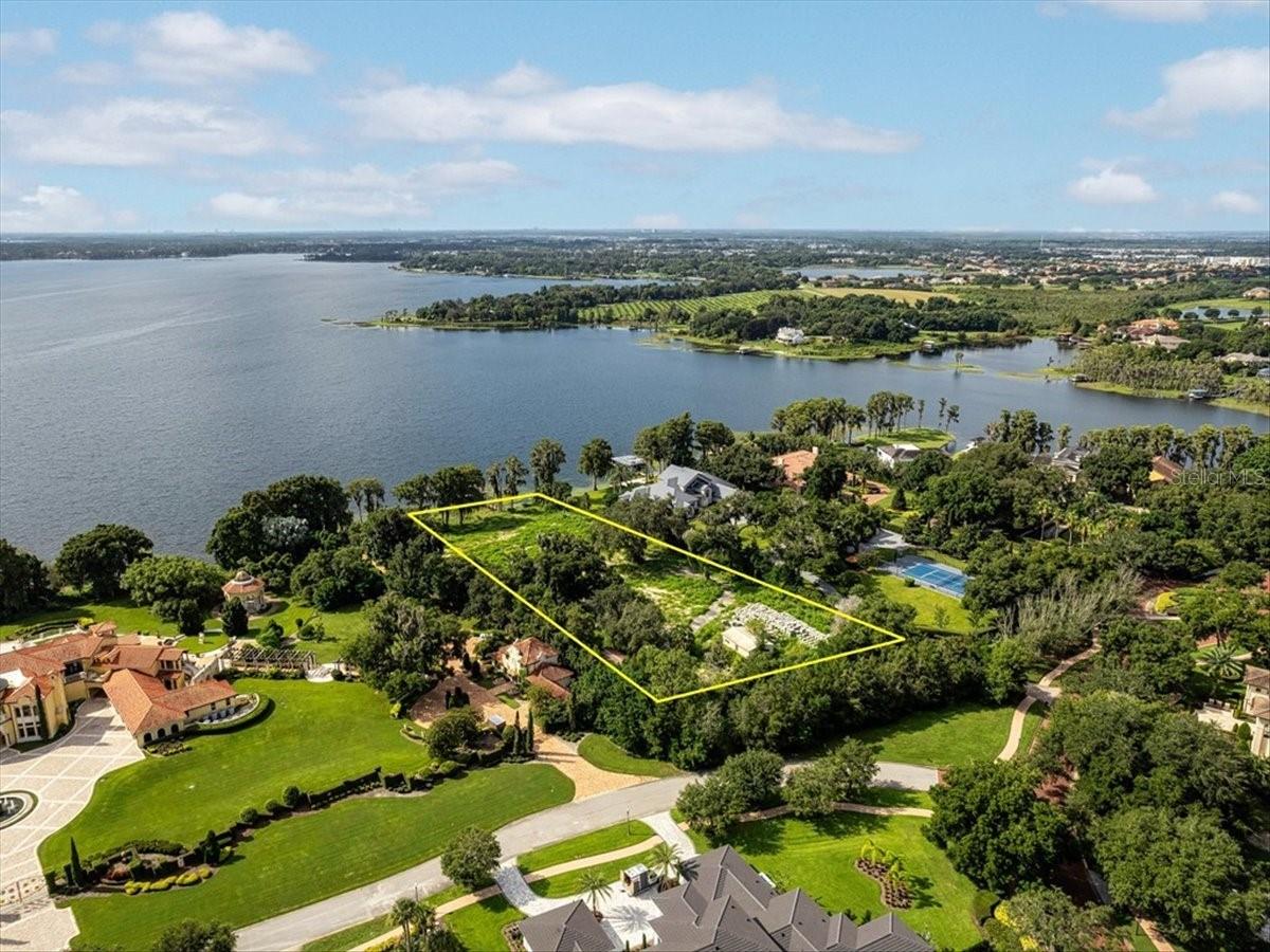 CHAINE DU LAC - Land