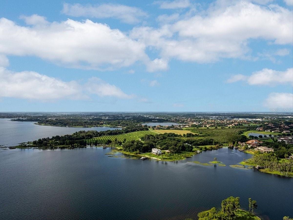 CHAINE DU LAC - Land