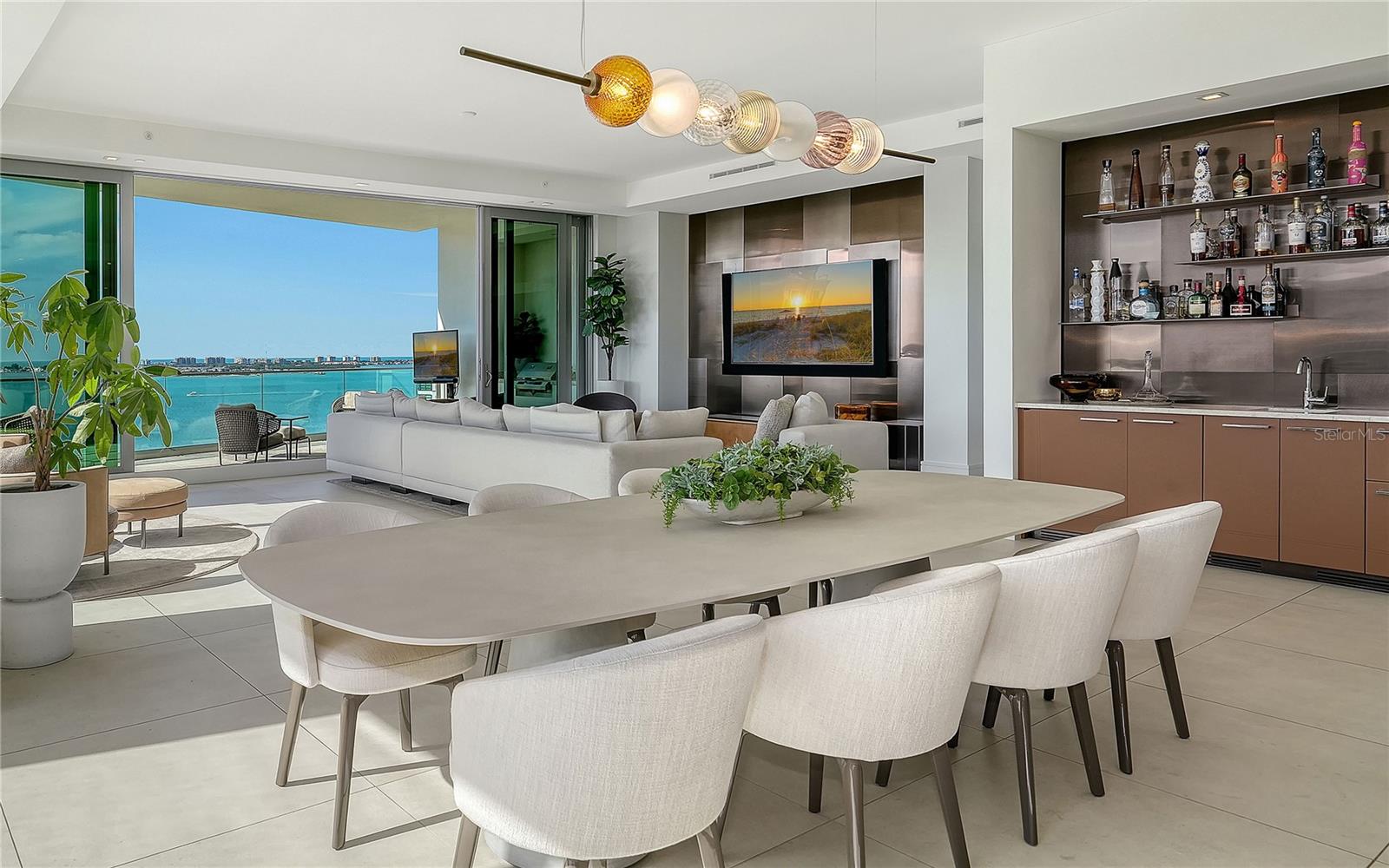 RITZ CARLTON RESIDENCES - Residential