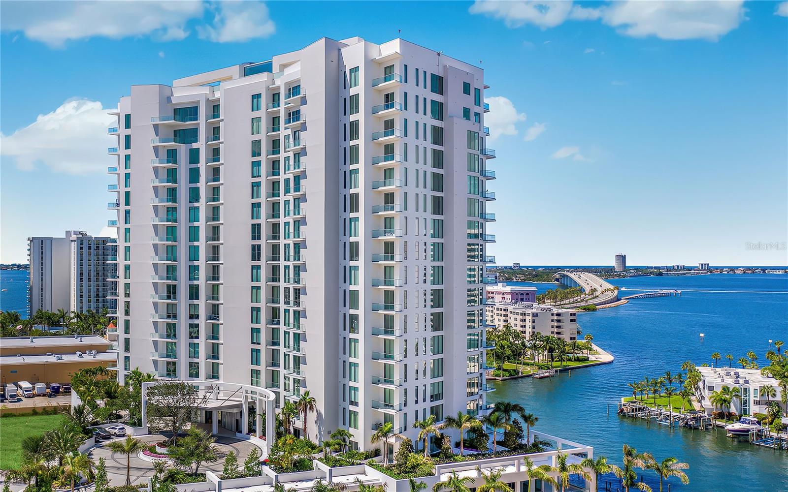 RITZ CARLTON RESIDENCES - Residential