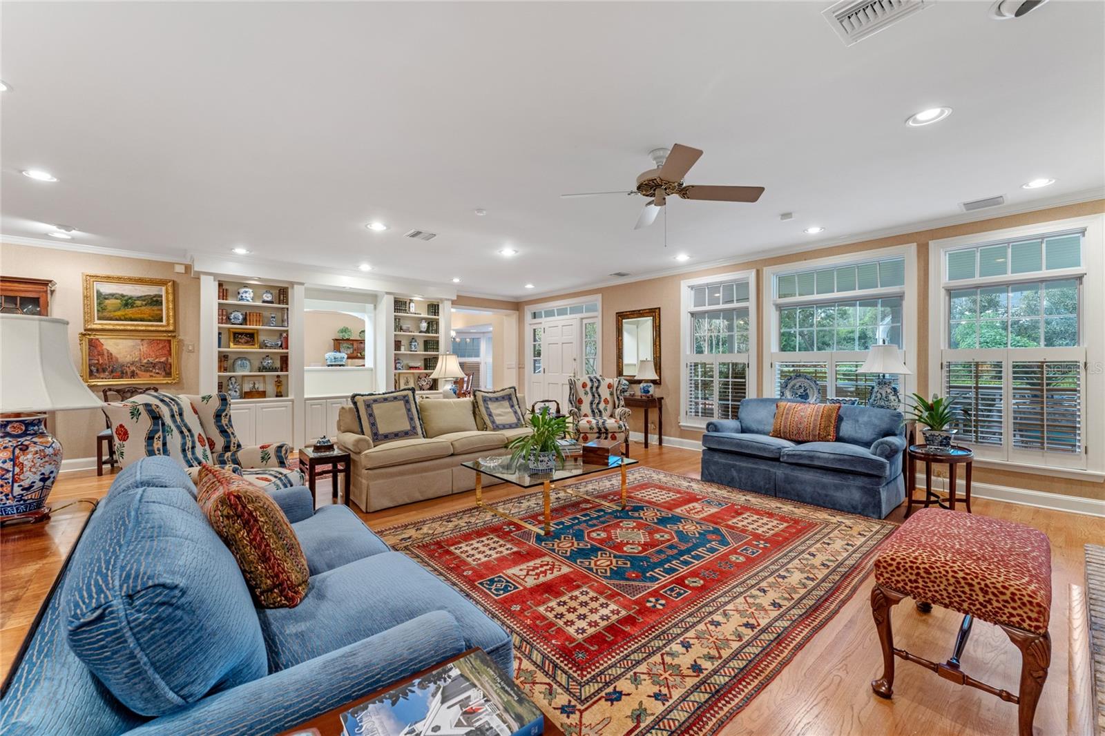 BEVERLY SHORES - Residential