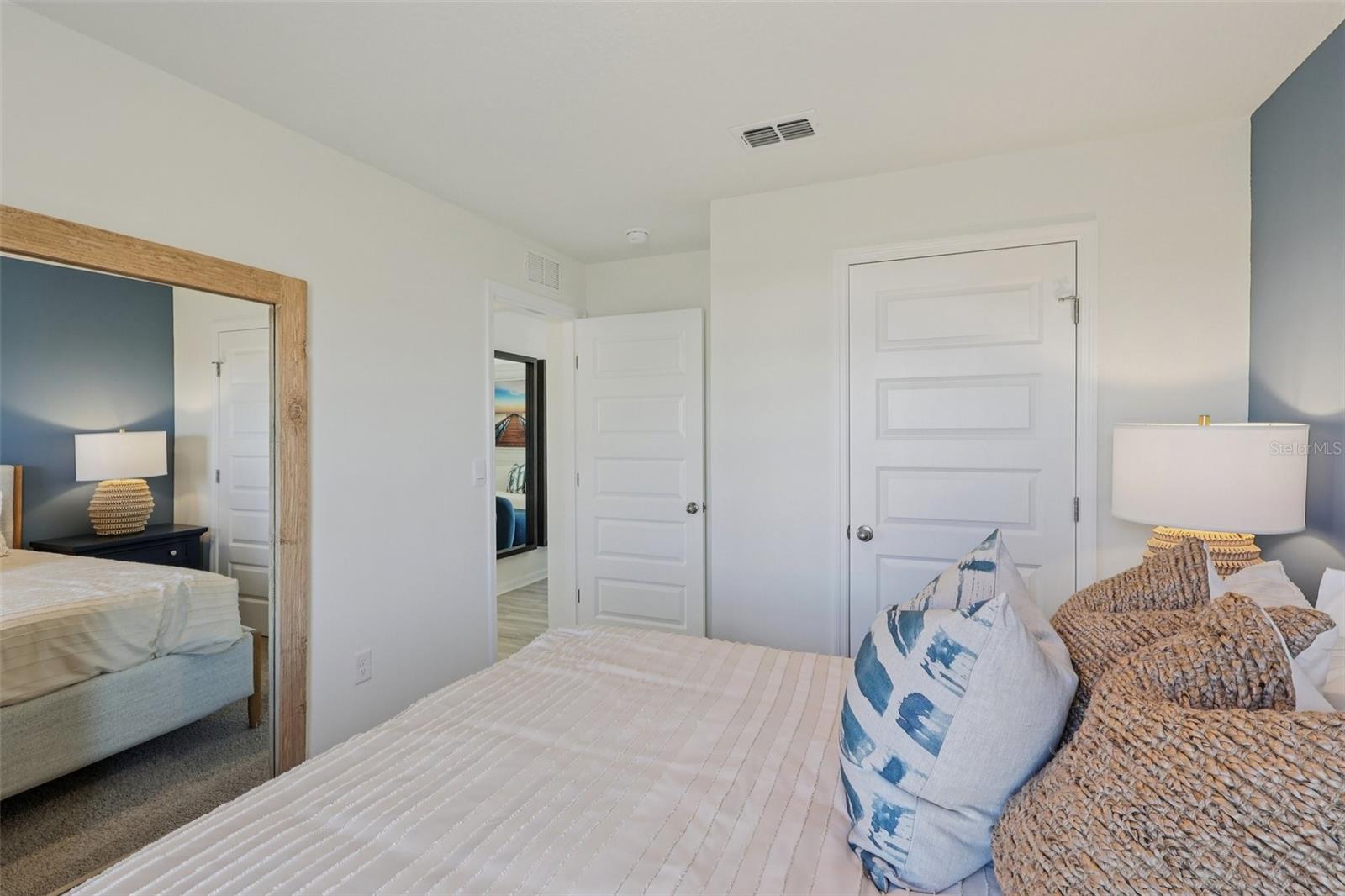 HAWTHORNE RANCH - Residential