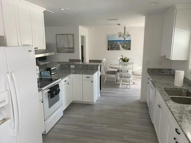 GULF GATE WOODS - Residential Lease