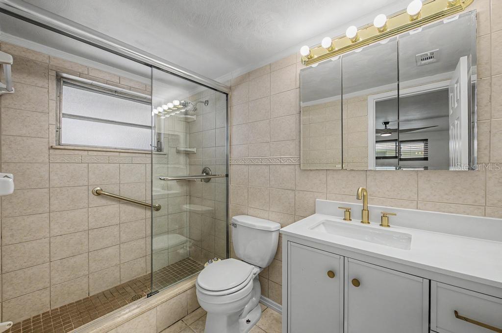 FLOR A MAR - Residential