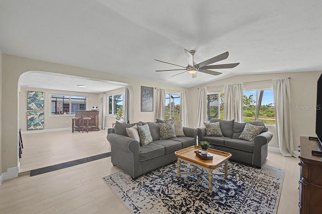 FLOR A MAR - Residential