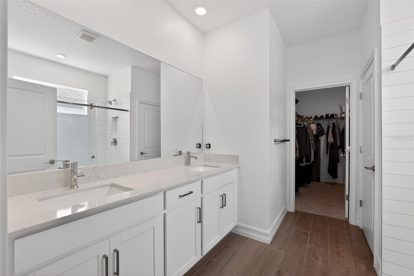 STONEGATE PRESERVE IA - Residential