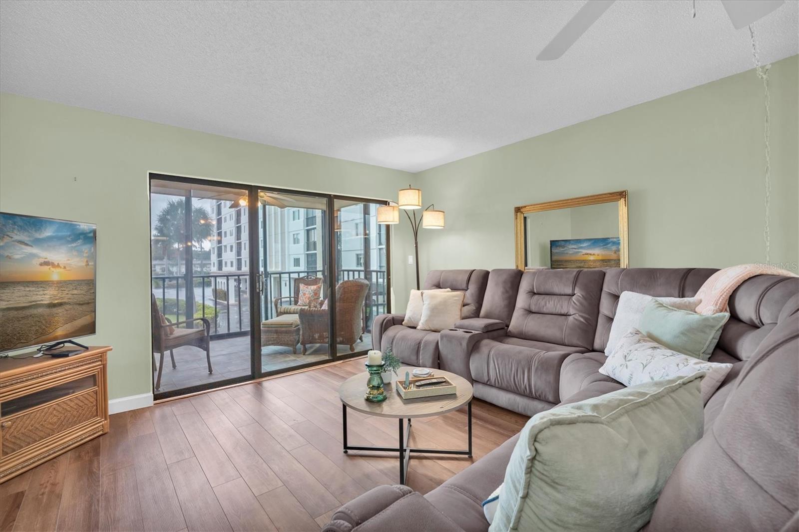 IMPERIAL COVE 14 - Residential