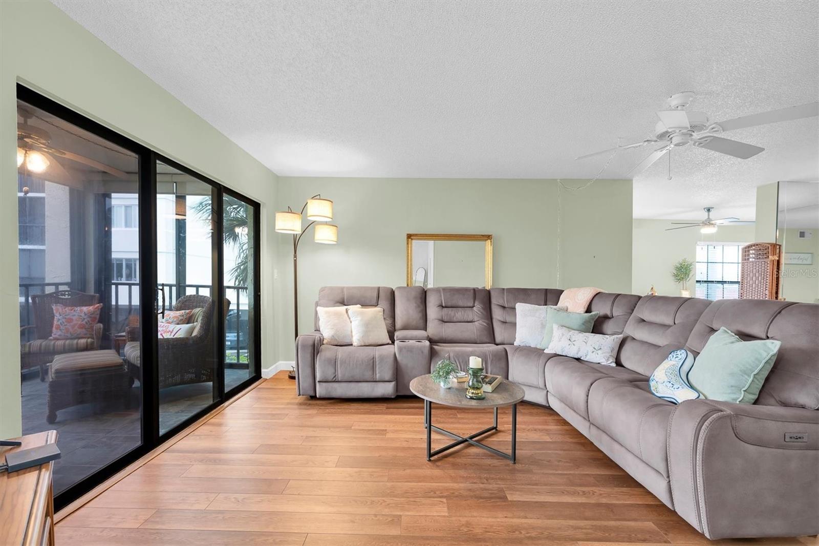 IMPERIAL COVE 14 - Residential