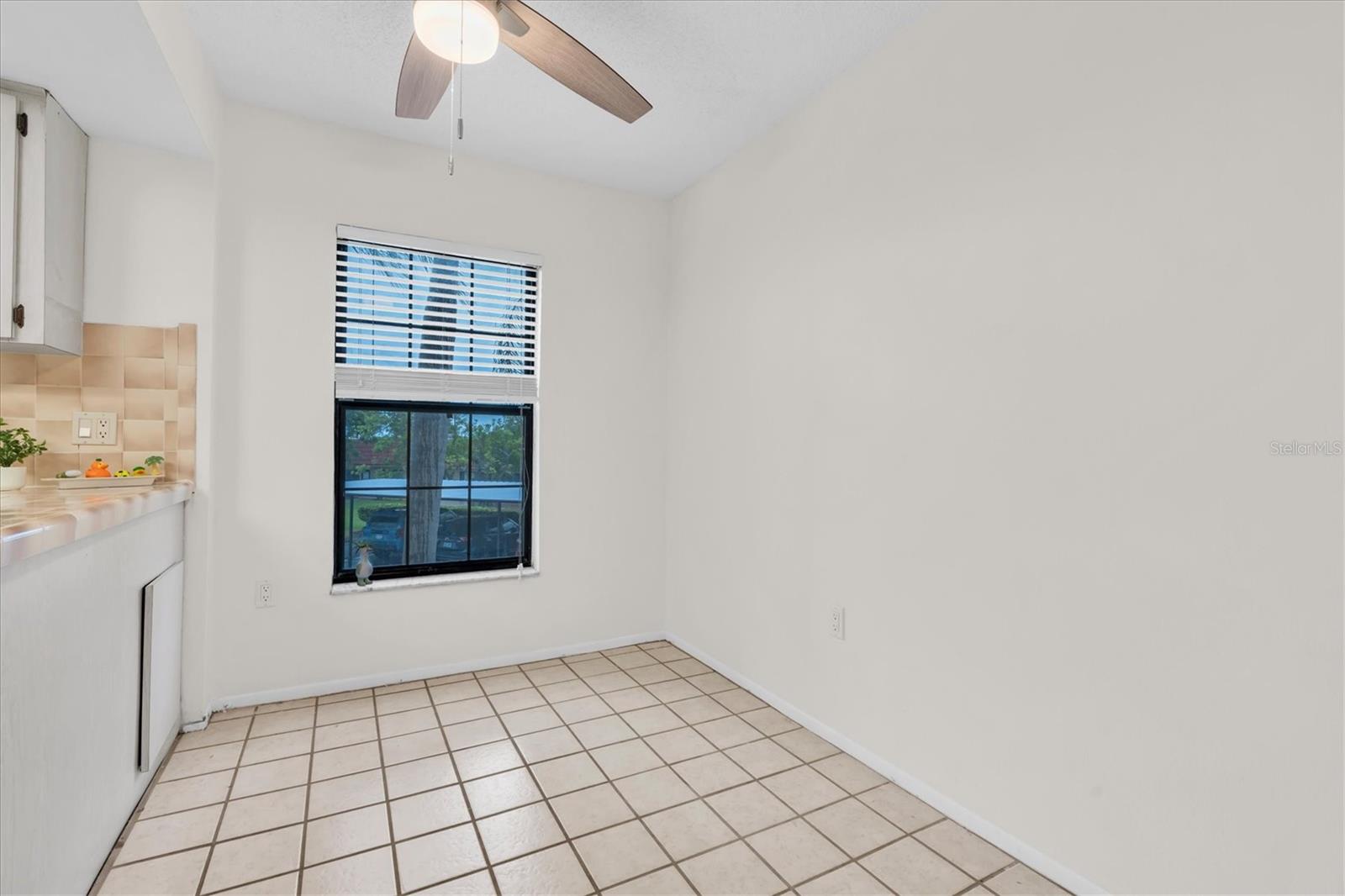 IMPERIAL COVE 14 - Residential