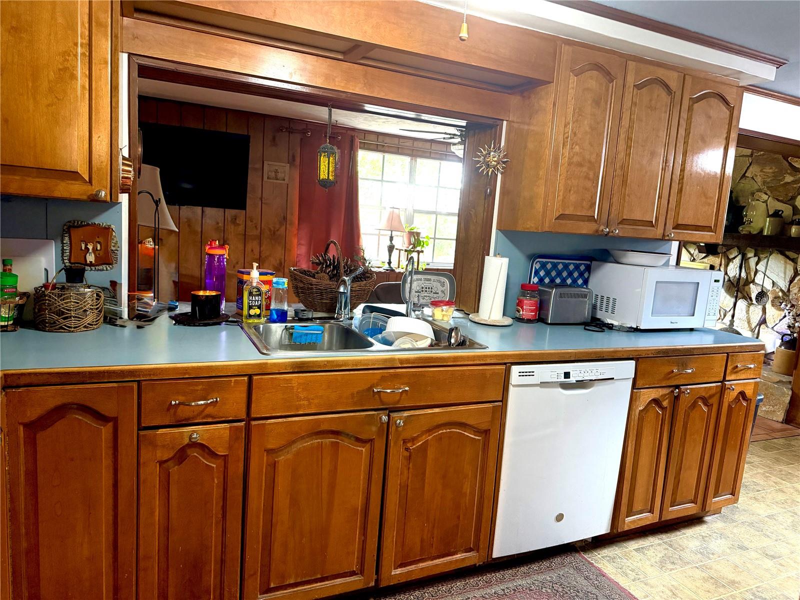 BEACON WOODS VILLAGE - Residential