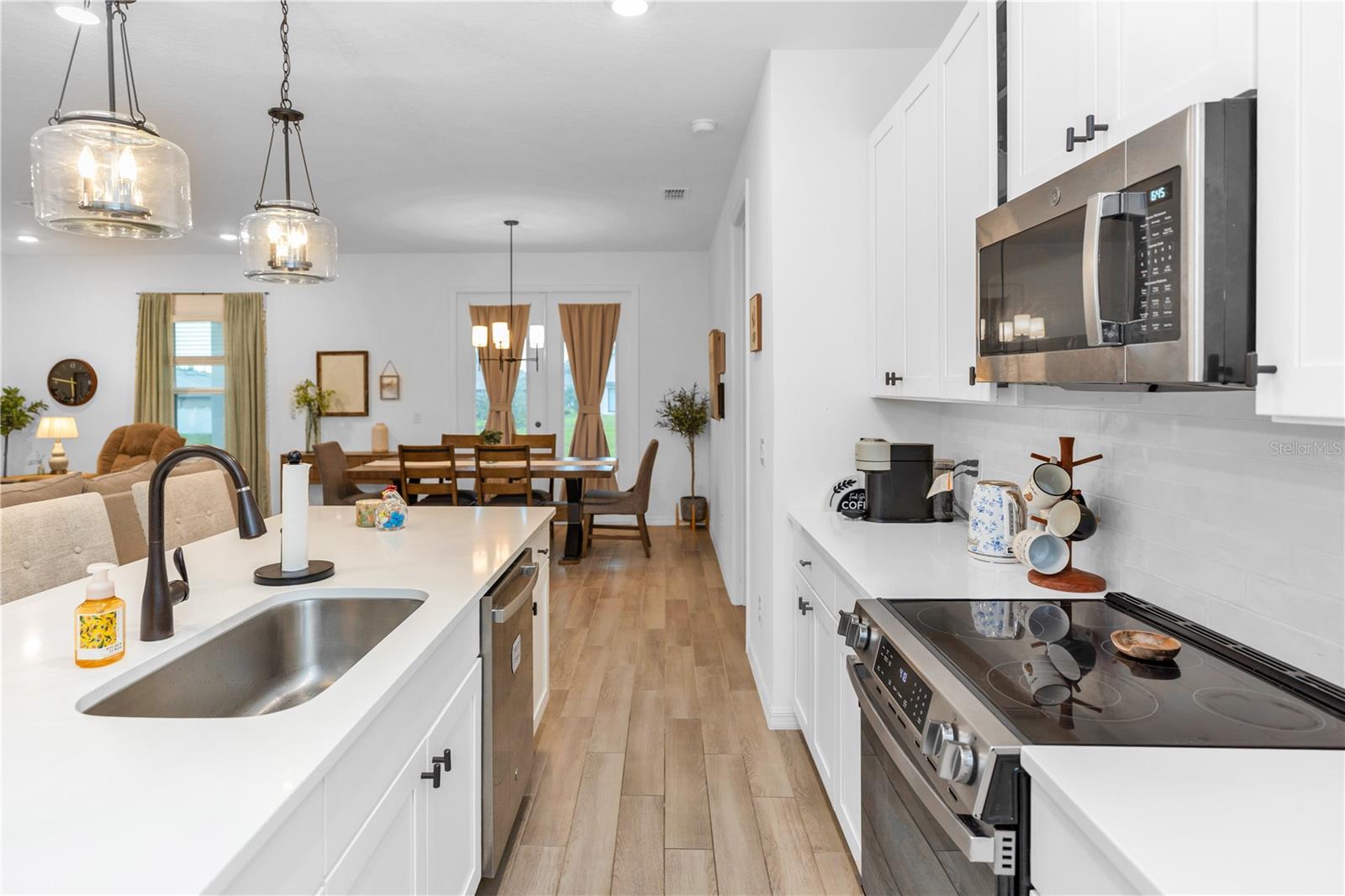 HAMPTON OAKS - Residential