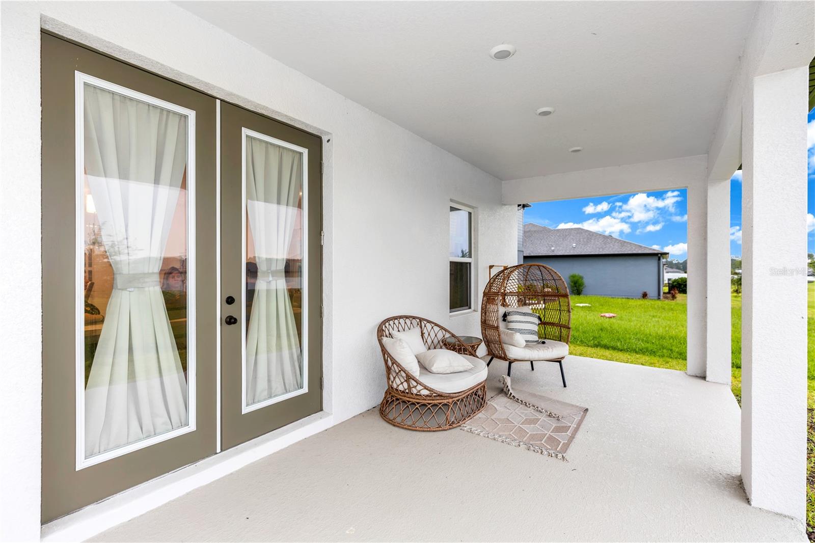 HAMPTON OAKS - Residential