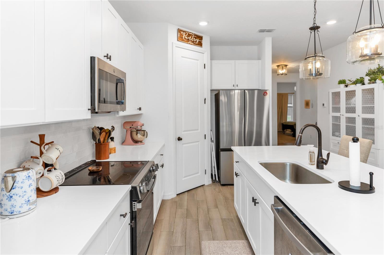 HAMPTON OAKS - Residential