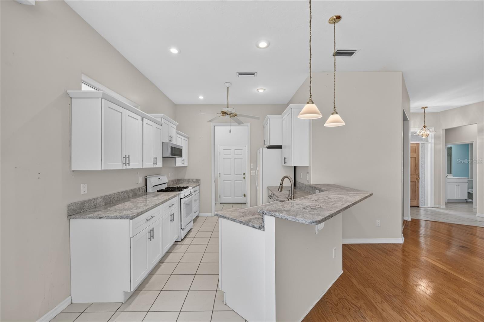 STONEWOOD VILLAS - Residential