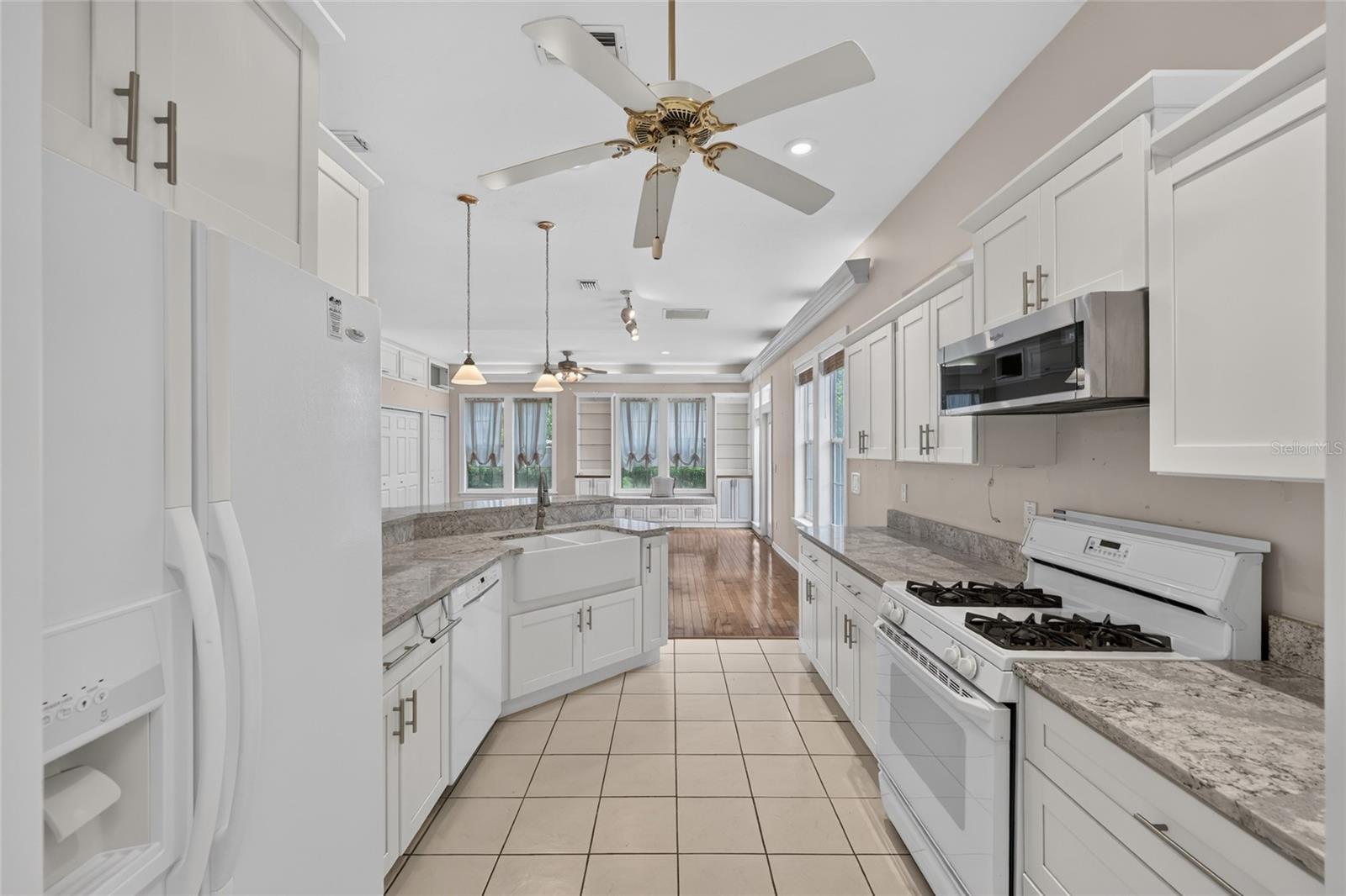 STONEWOOD VILLAS - Residential