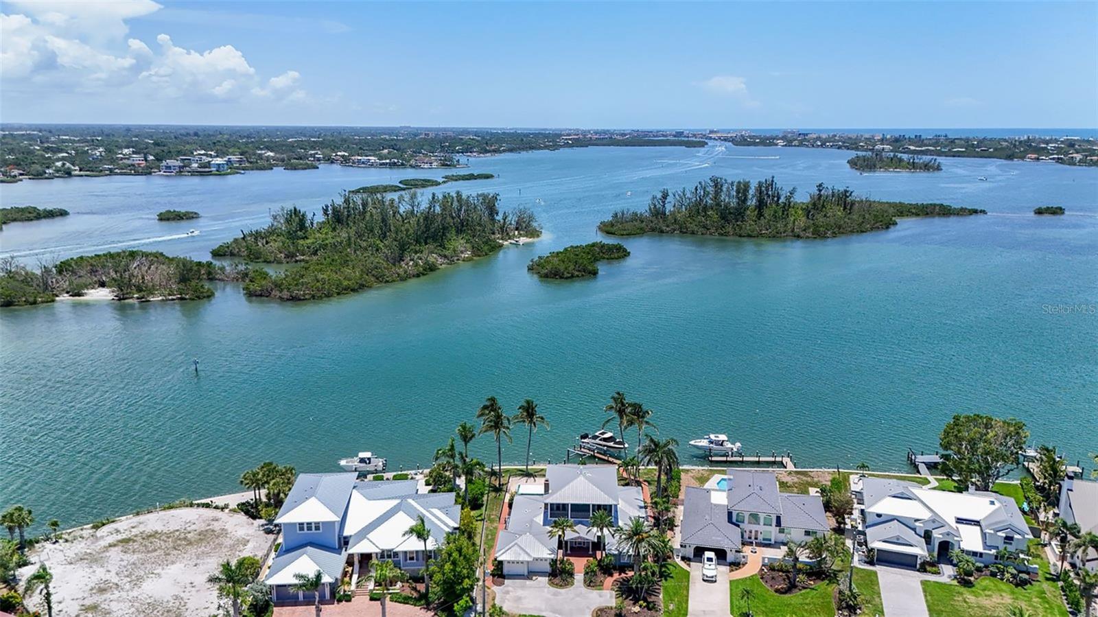 BAY ISLAND SHORES - Residential