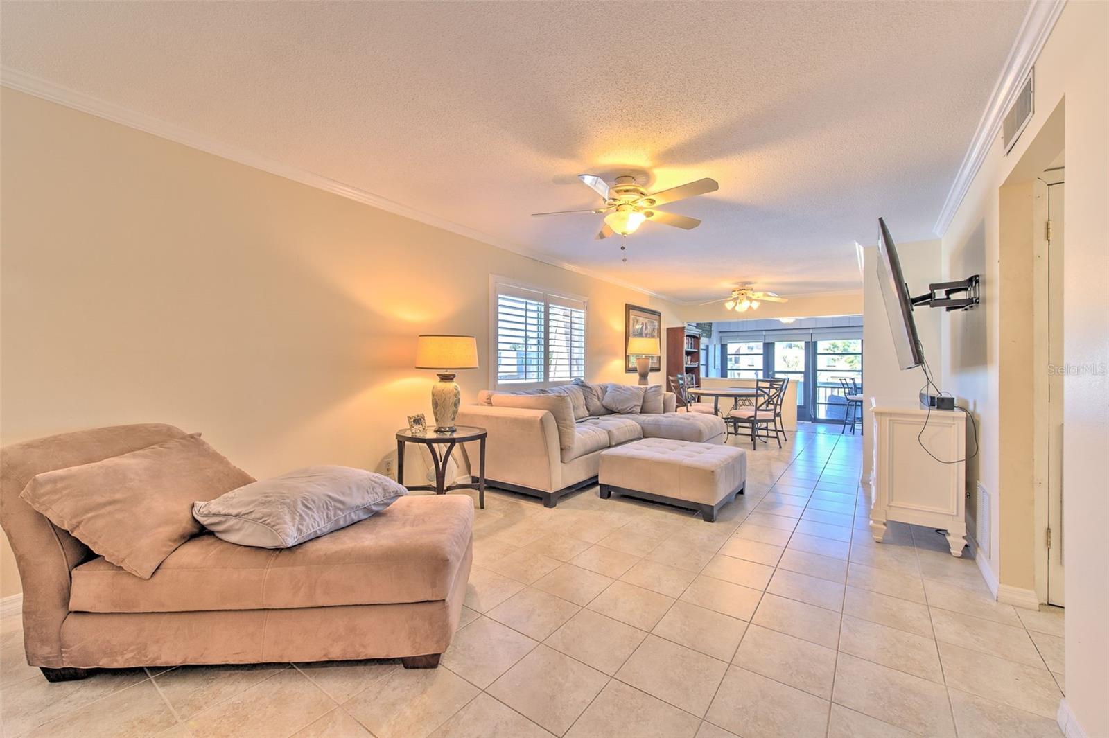BAL HARBOUR CHATEAUX CONDOMINI - Residential