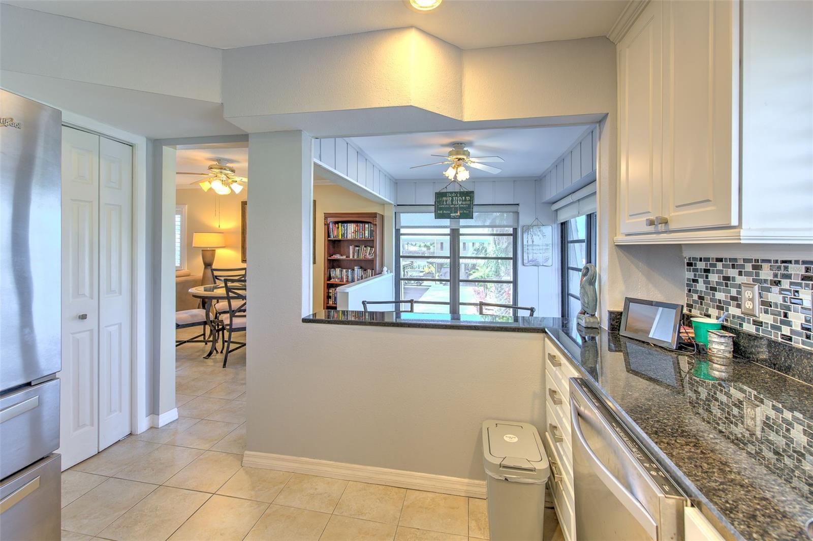BAL HARBOUR CHATEAUX CONDOMINI - Residential