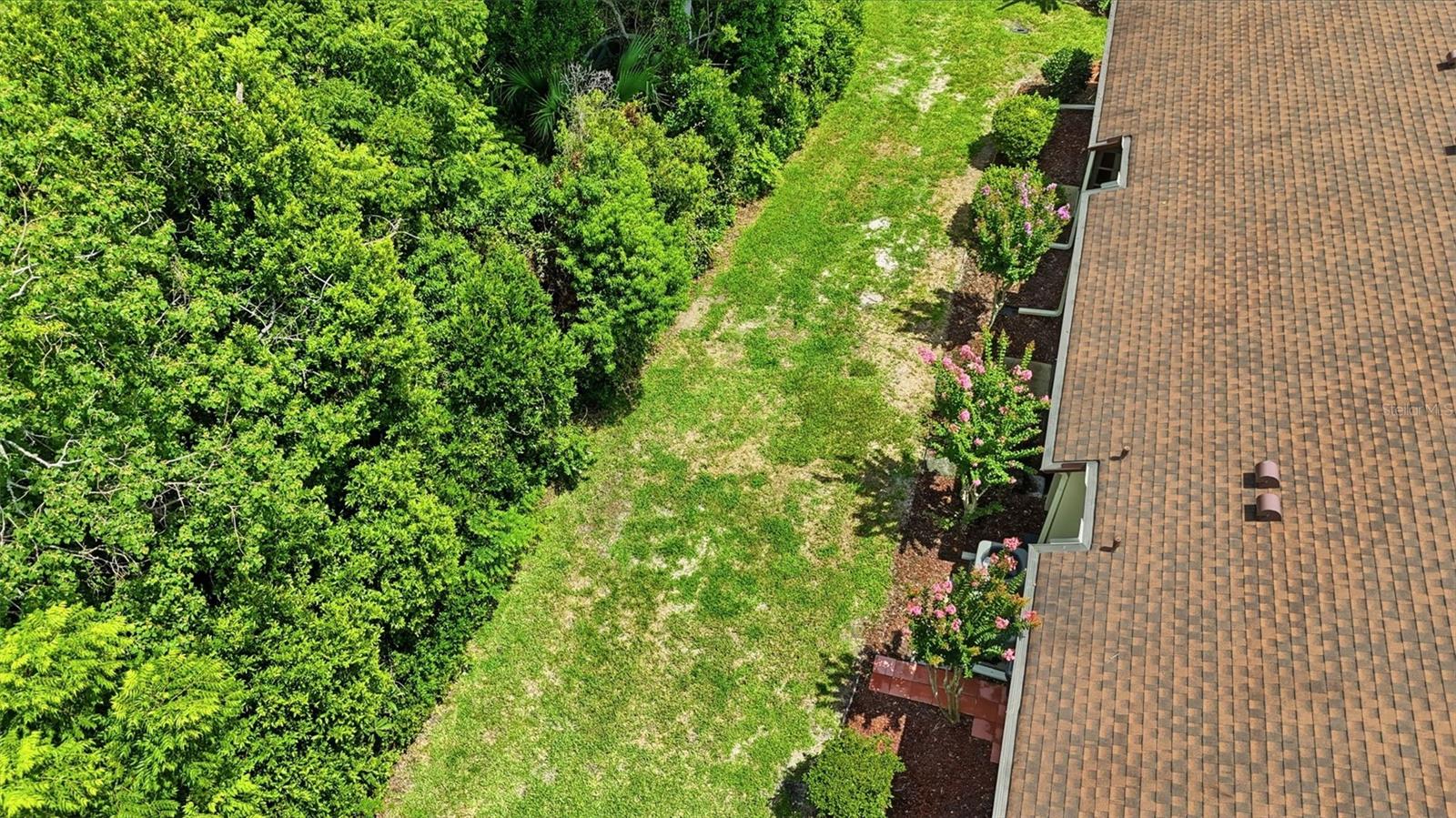 BREEZEWOOD VILLAGE CONDO PH 01-04 - Residential