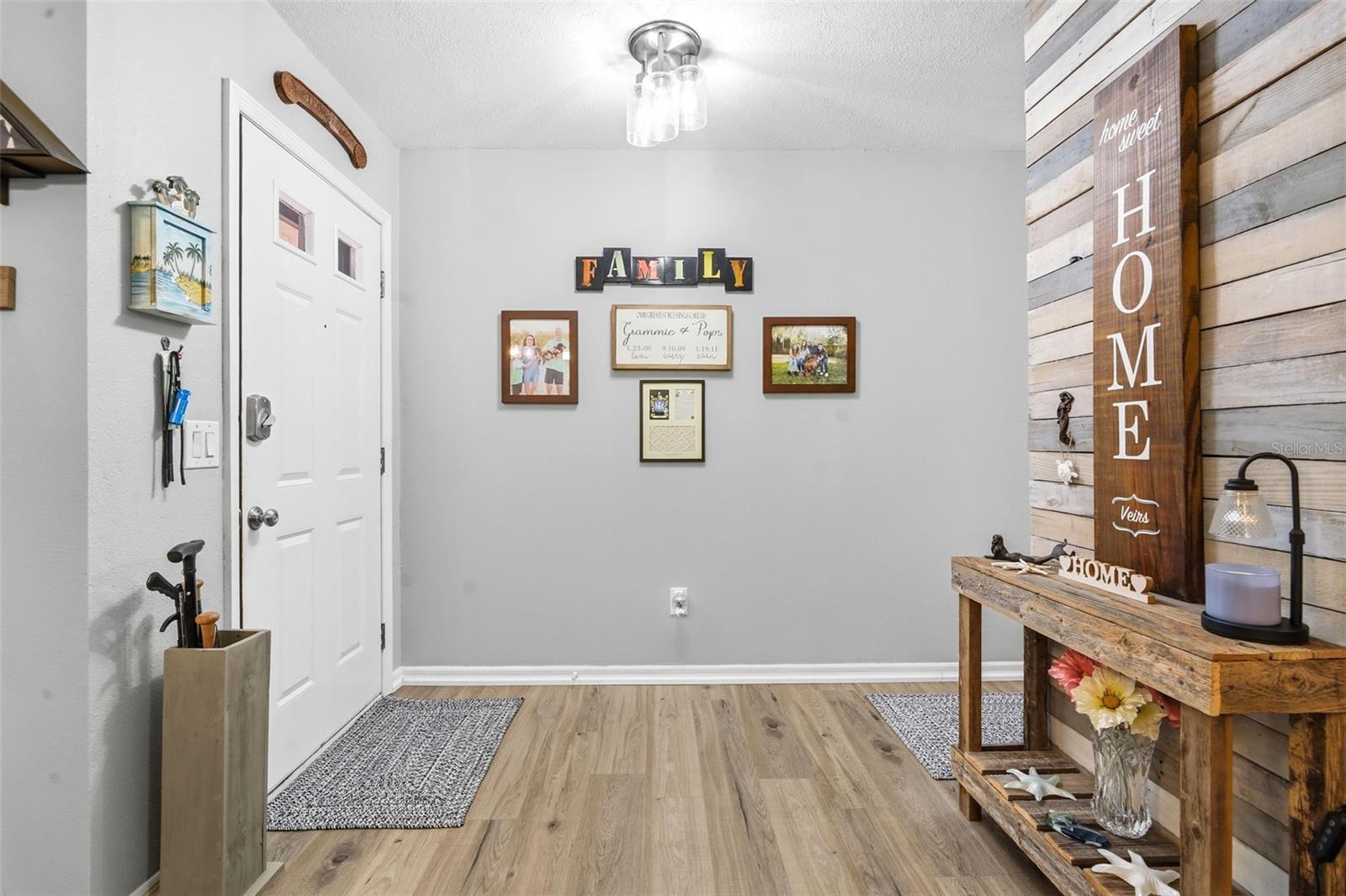 BREEZEWOOD VILLAGE CONDO PH 01-04 - Residential