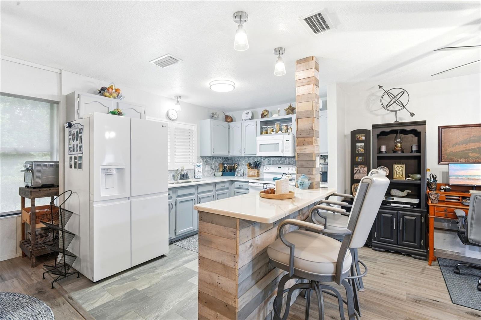 BREEZEWOOD VILLAGE CONDO PH 01-04 - Residential