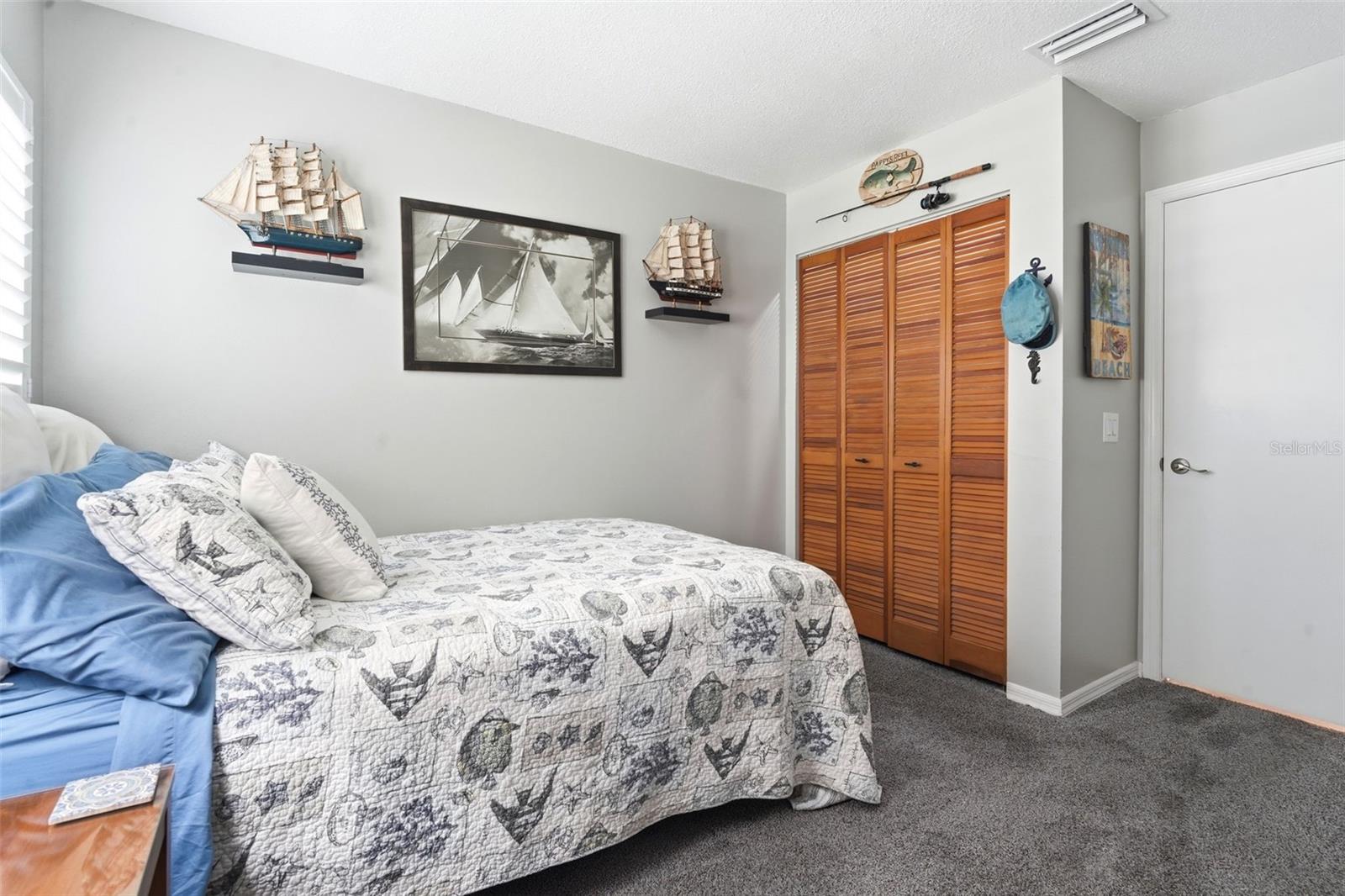 BREEZEWOOD VILLAGE CONDO PH 01-04 - Residential