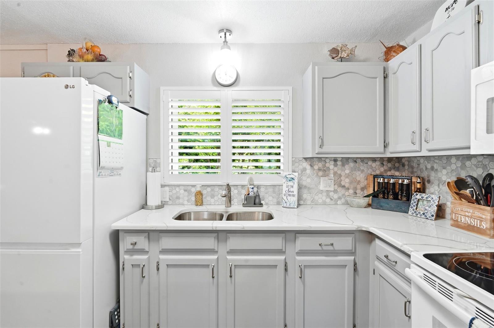 BREEZEWOOD VILLAGE CONDO PH 01-04 - Residential