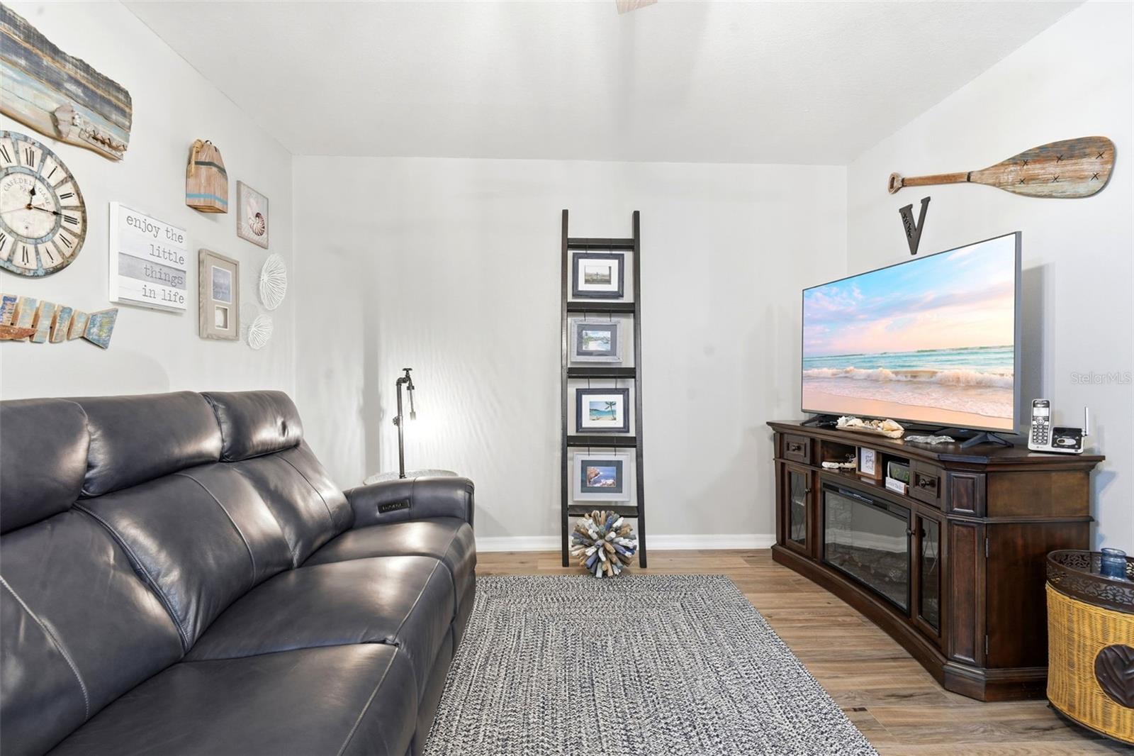 BREEZEWOOD VILLAGE CONDO PH 01-04 - Residential