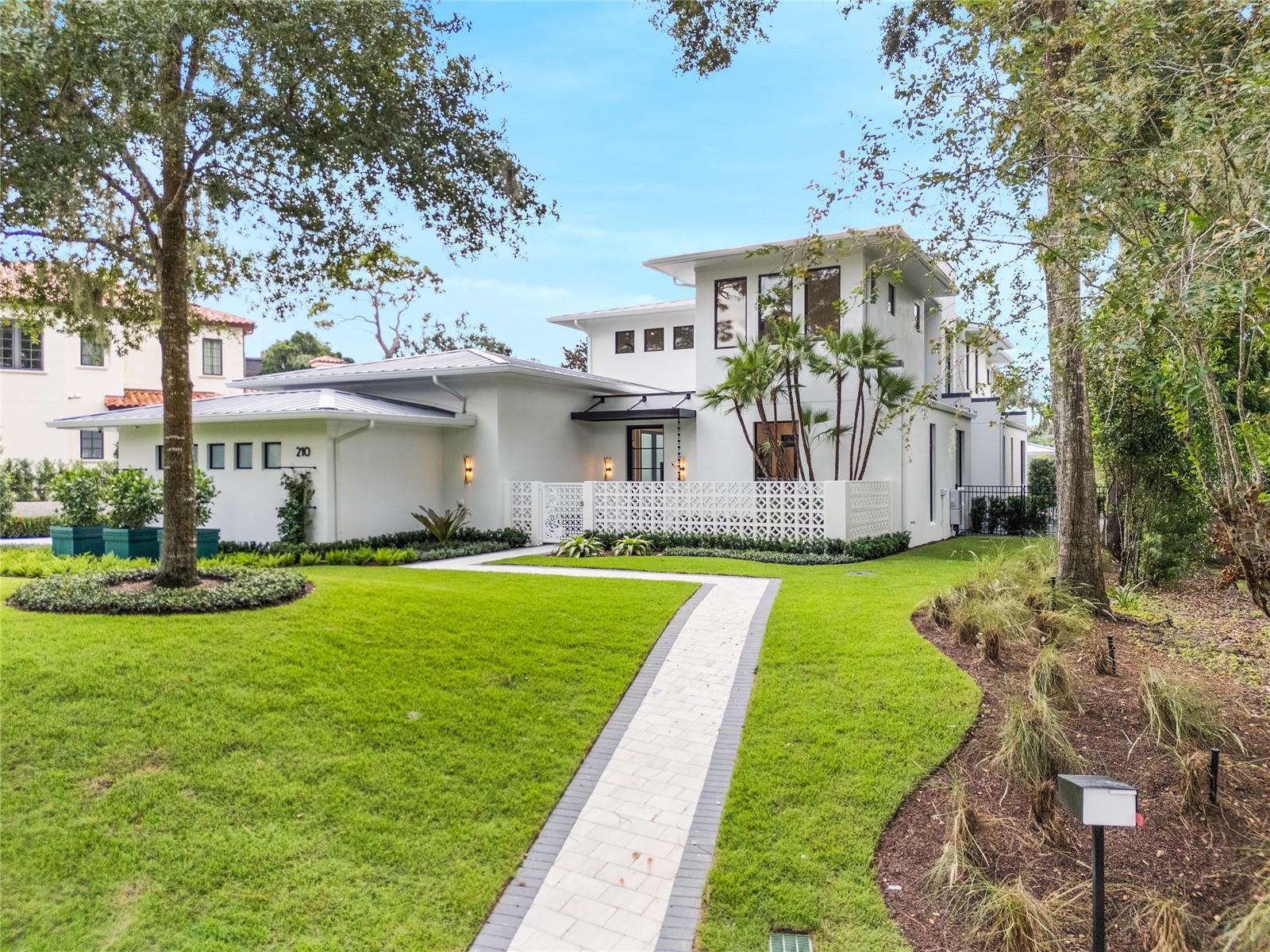 FOREST HILLS - Residential