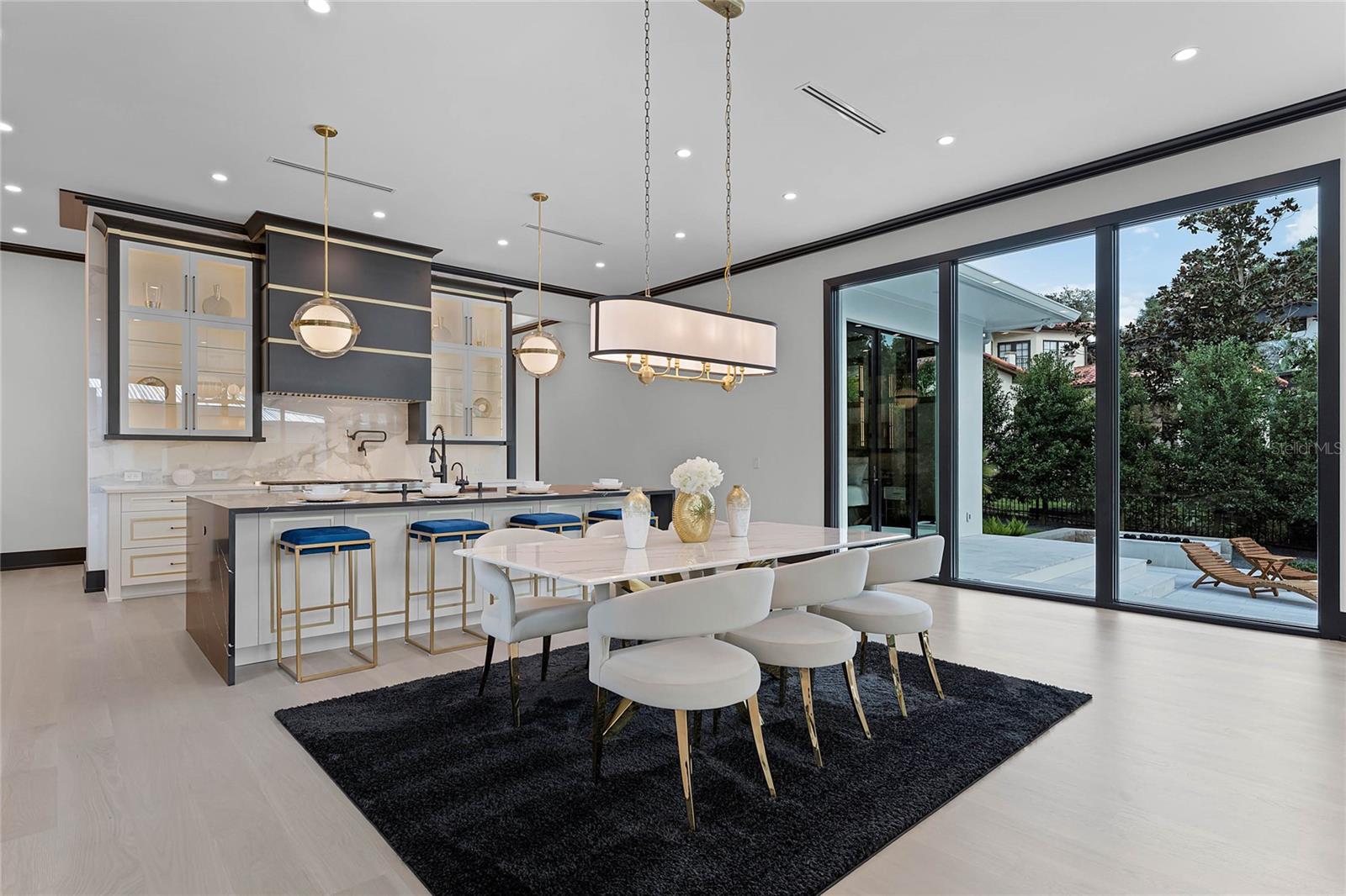 FOREST HILLS - Residential