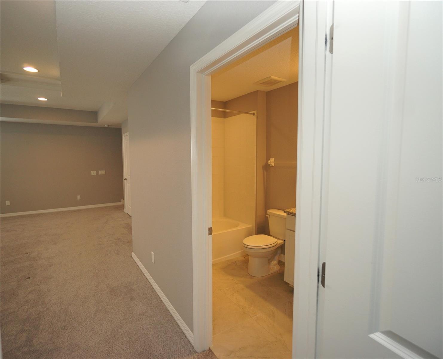 MORSANI PH 1 - Residential Lease