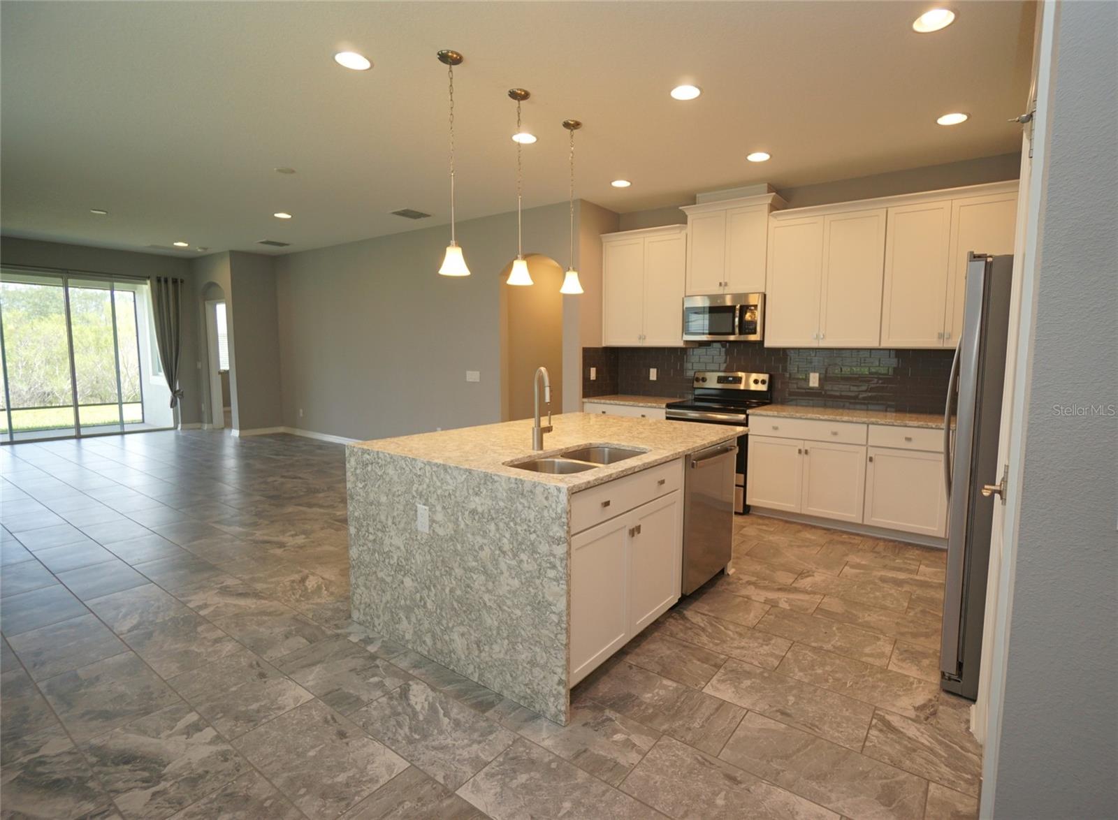 MORSANI PH 1 - Residential Lease