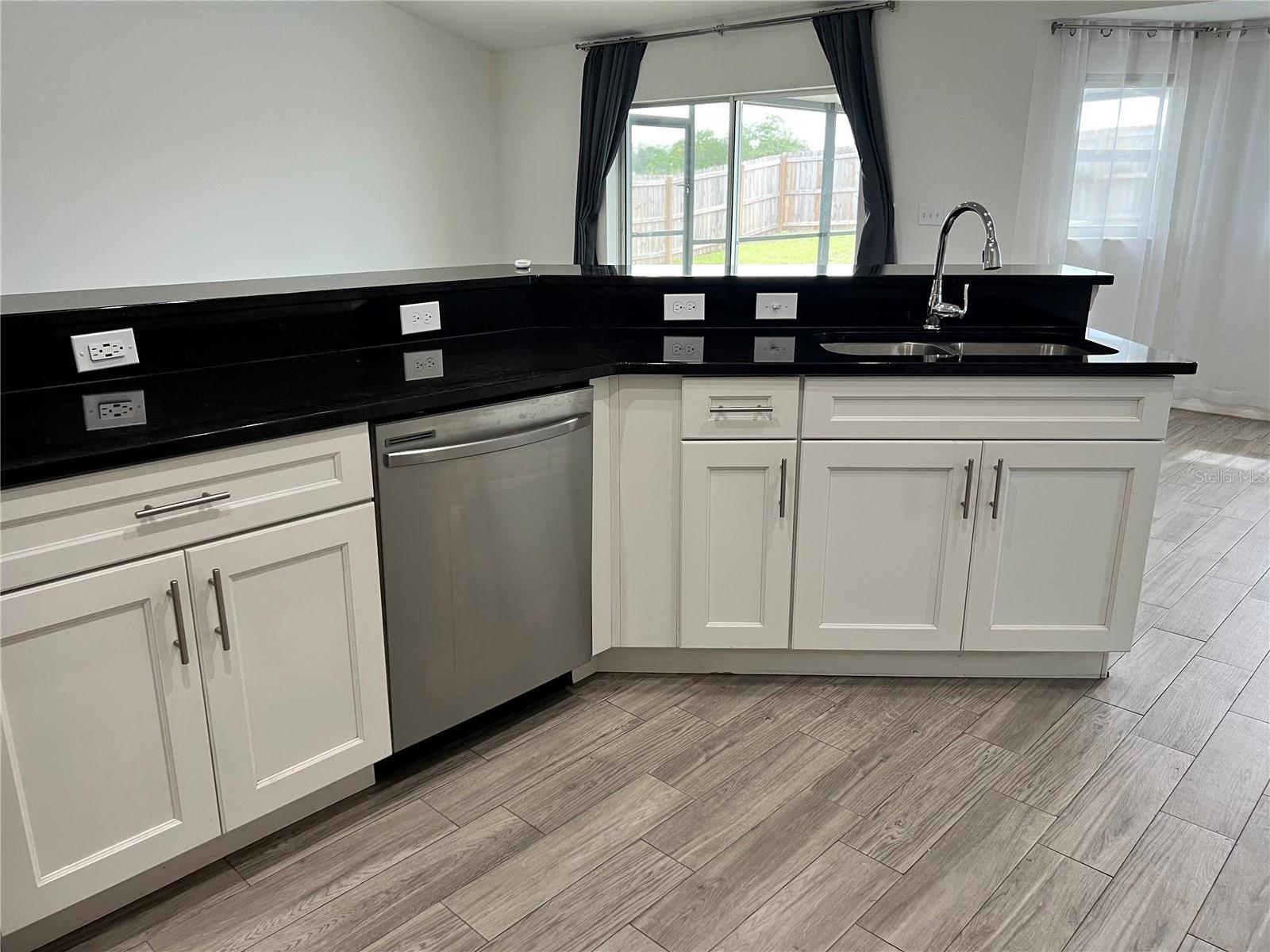 CENTRAL RIDGE ESTATES - Residential