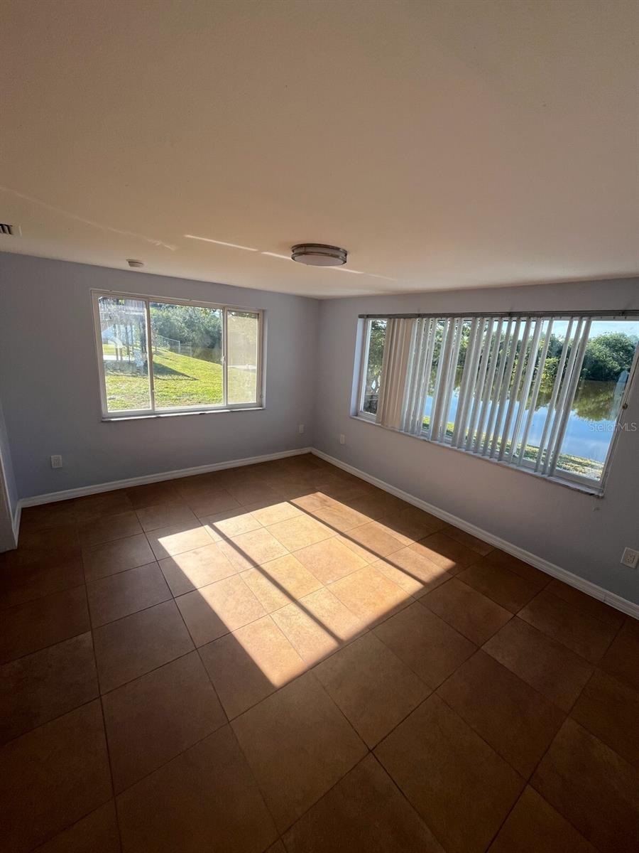 BEACON SQUARE - Residential