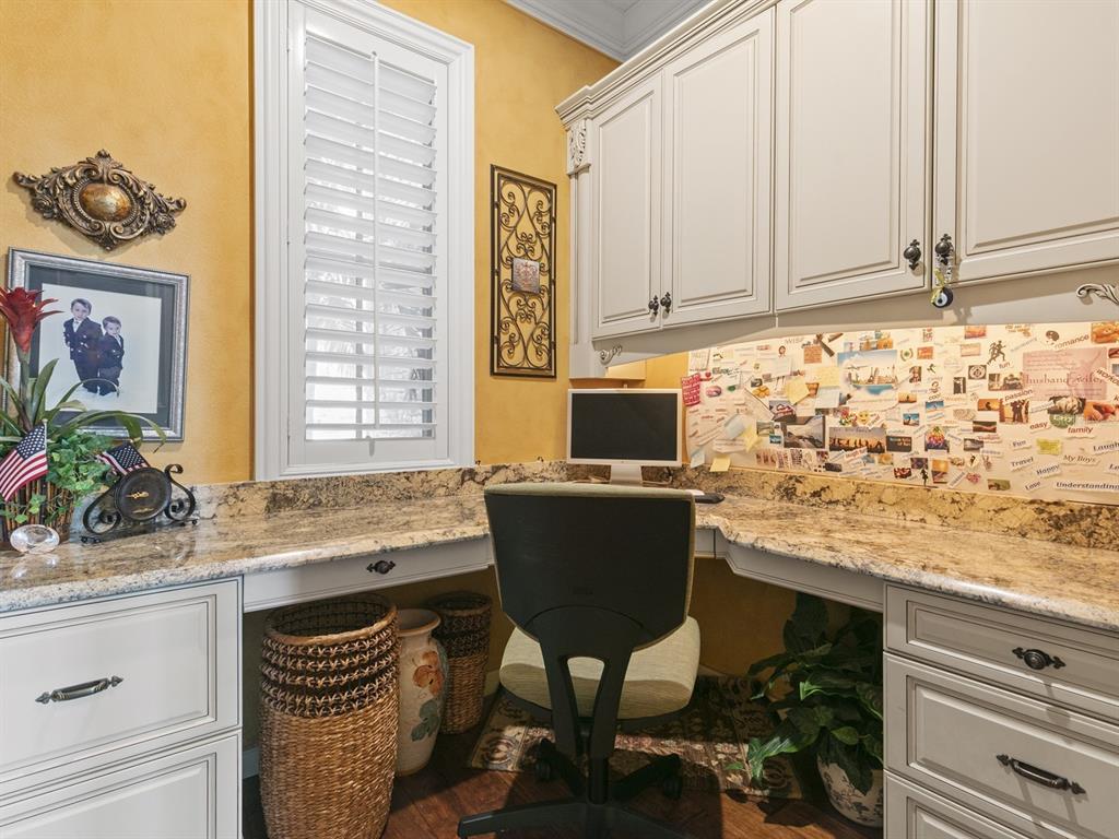 KEENES POINTE UNIT 2 - Residential