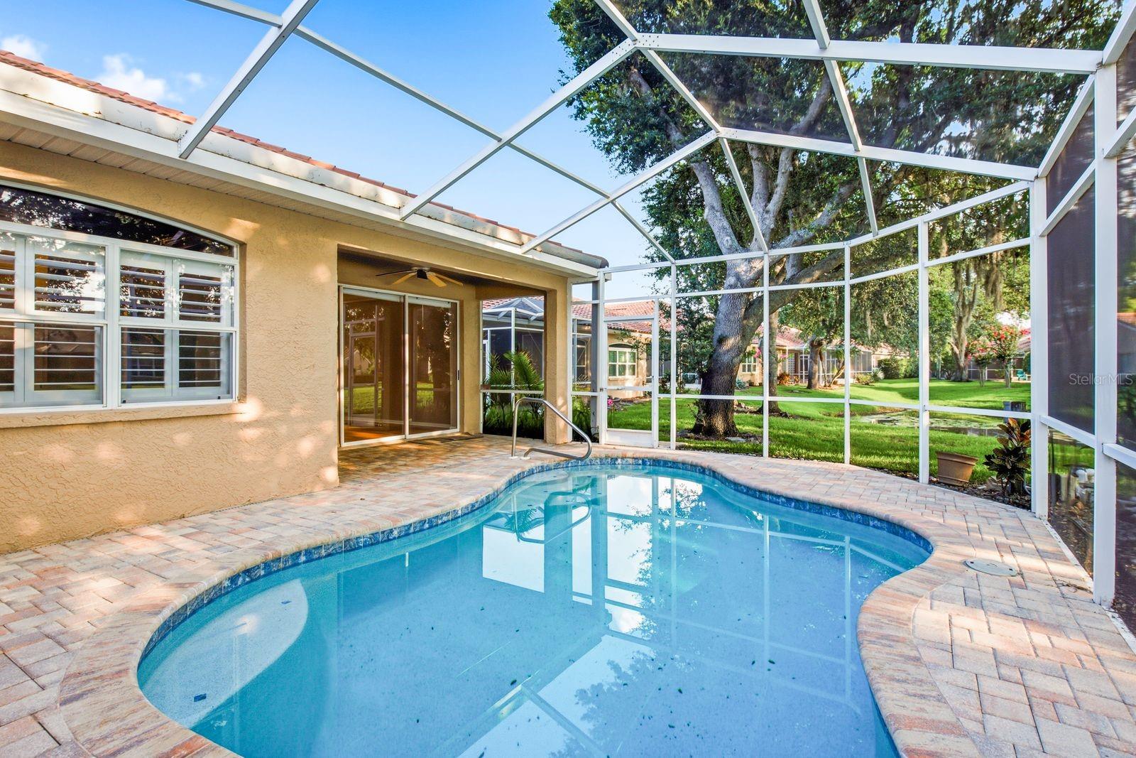 SALEM SQUARE - Residential