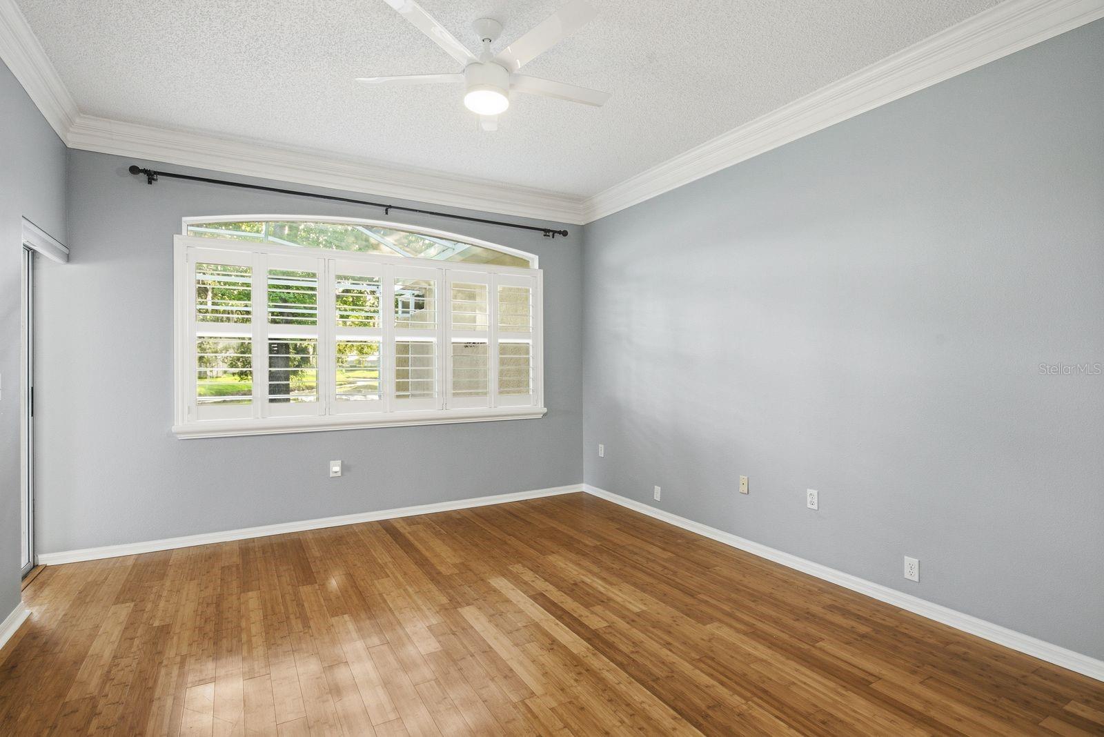 SALEM SQUARE - Residential