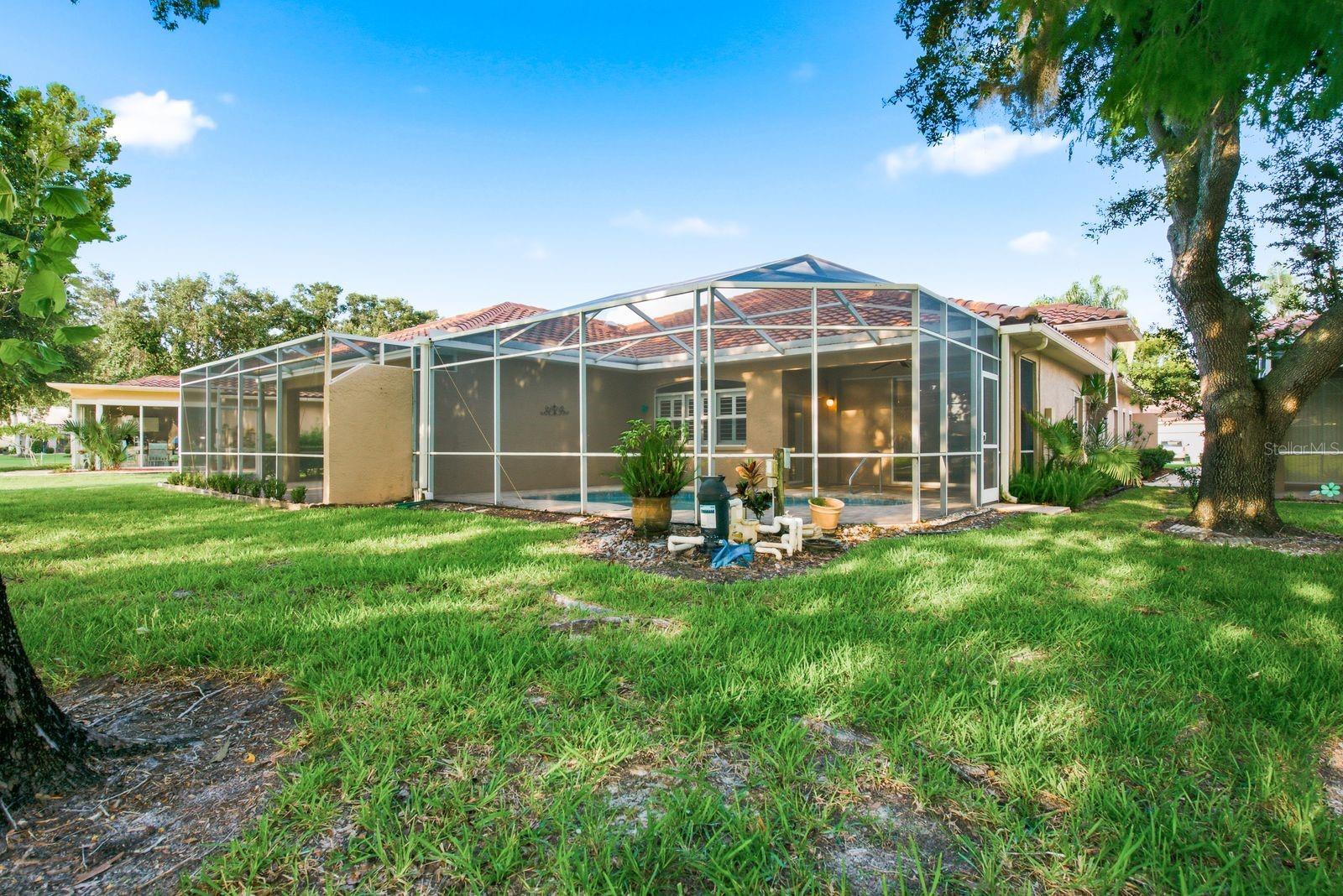SALEM SQUARE - Residential