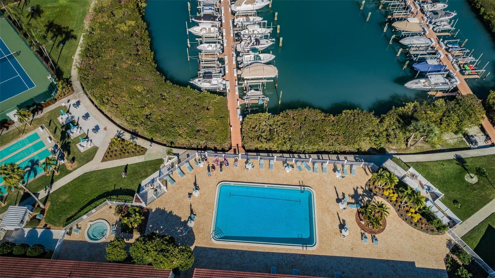 HARBOURSIDE CONDO - Residential