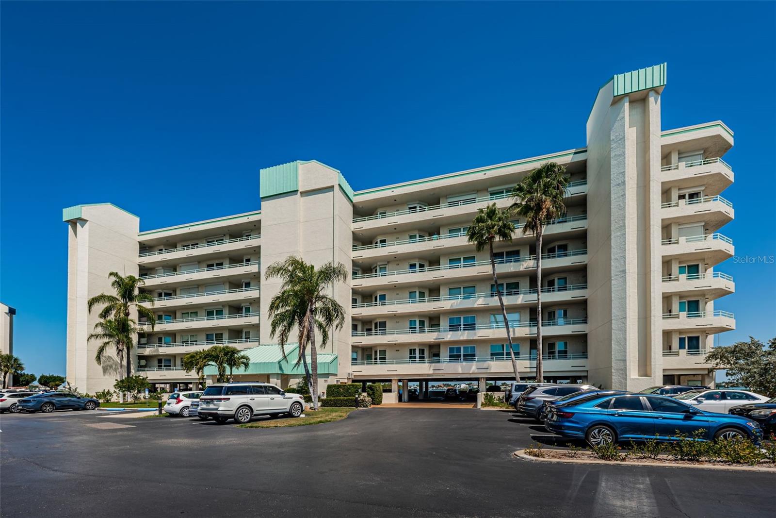 HARBOURSIDE CONDO - Residential