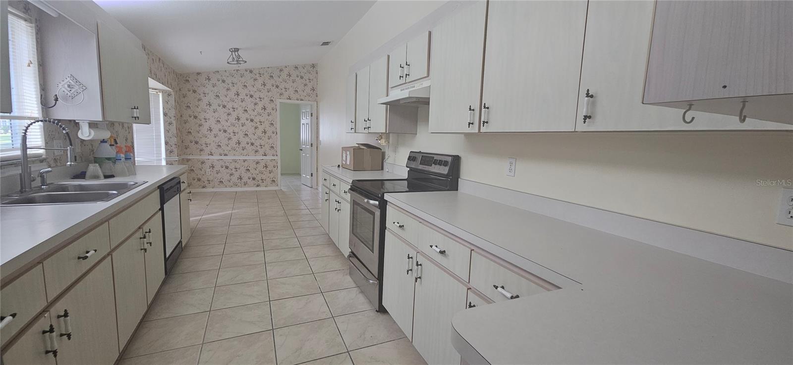 SPRUCE CRK PRESERVE PH I - Residential Lease