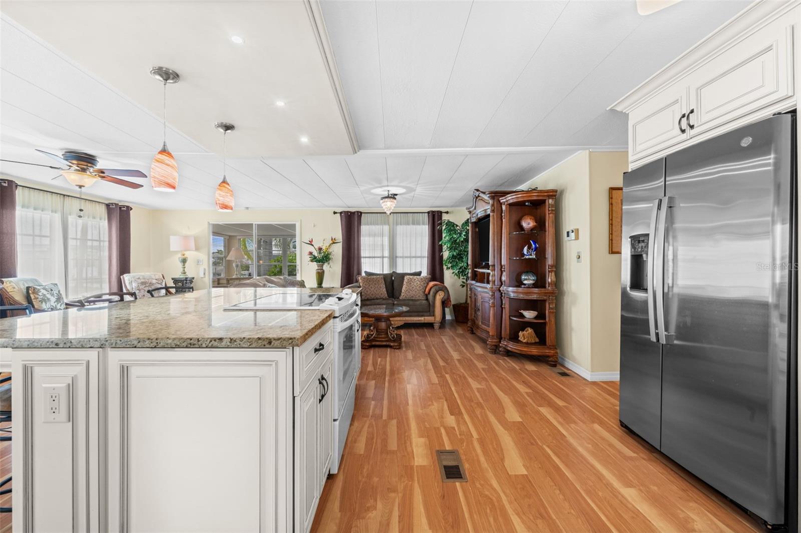 OAKWOOD MANOR - Residential