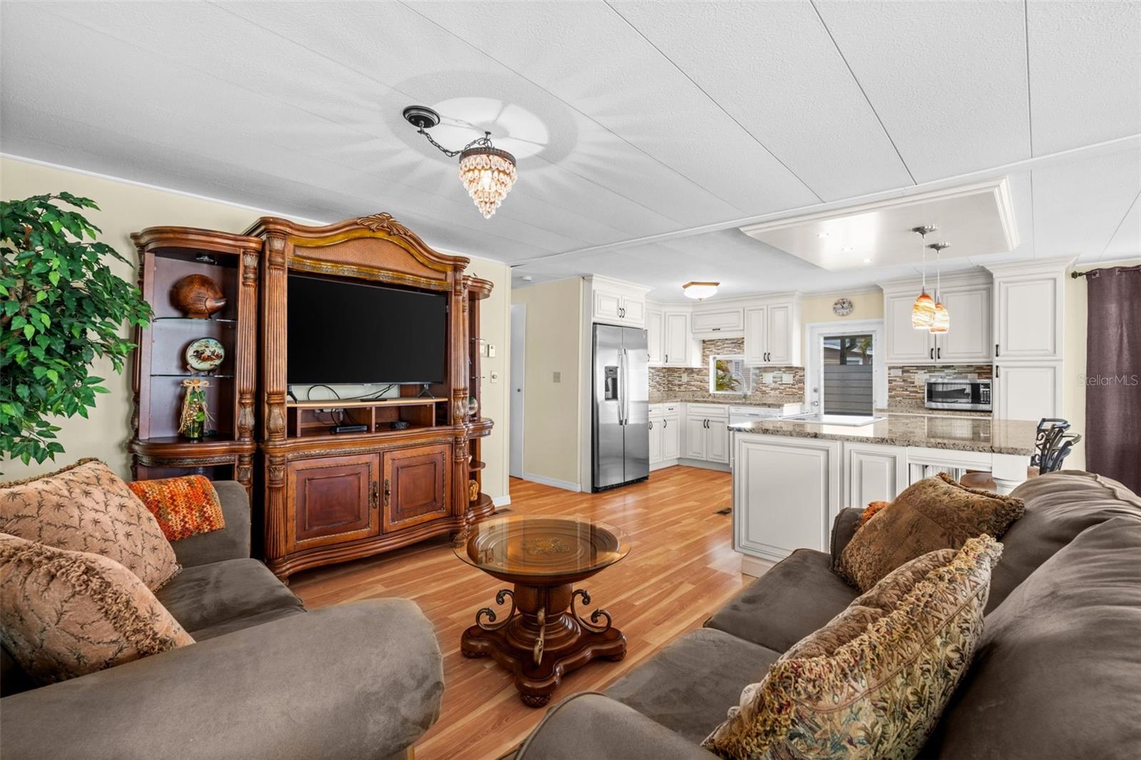 OAKWOOD MANOR - Residential
