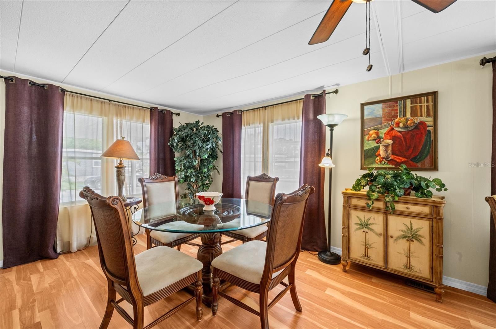 OAKWOOD MANOR - Residential