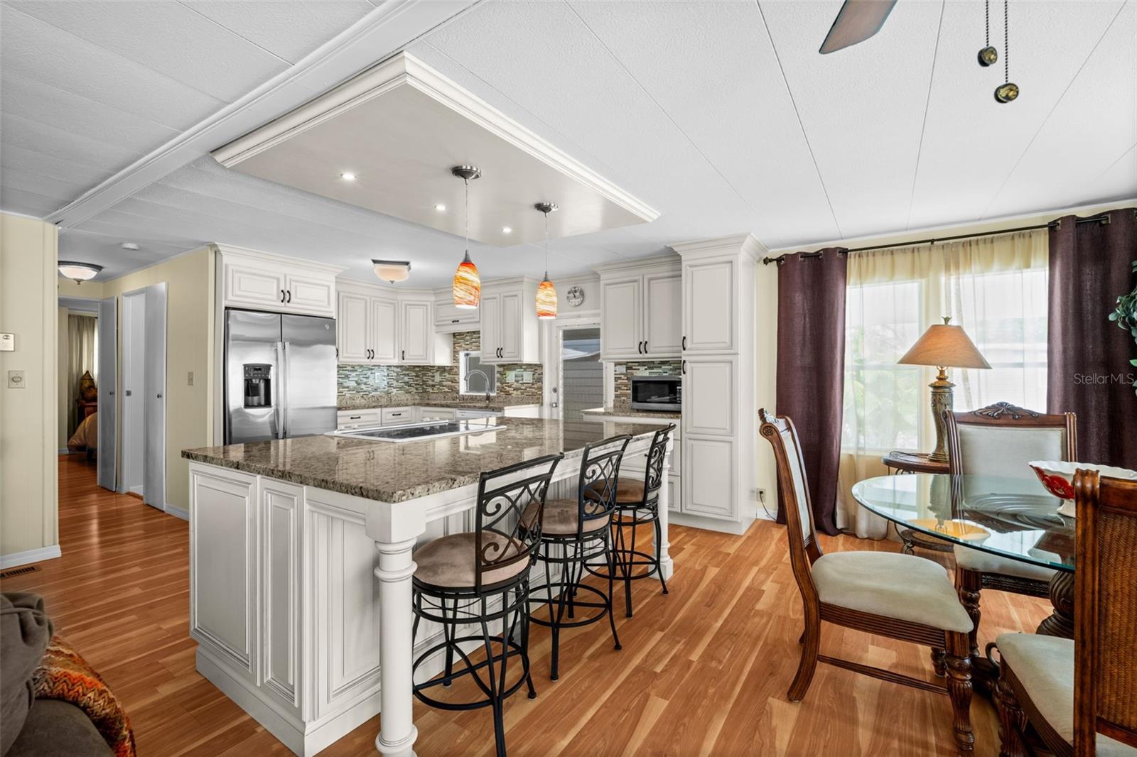 OAKWOOD MANOR - Residential