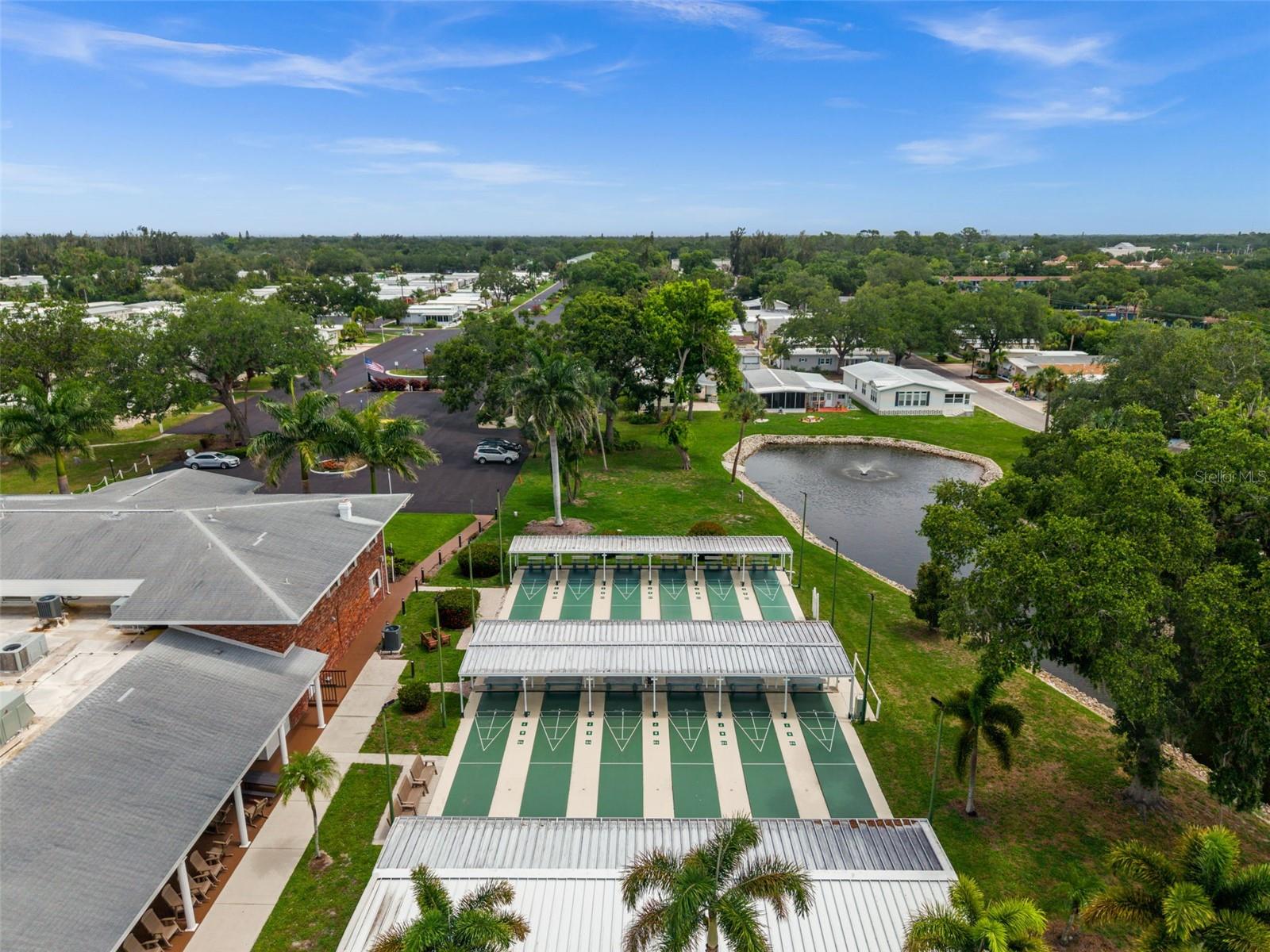 OAKWOOD MANOR - Residential