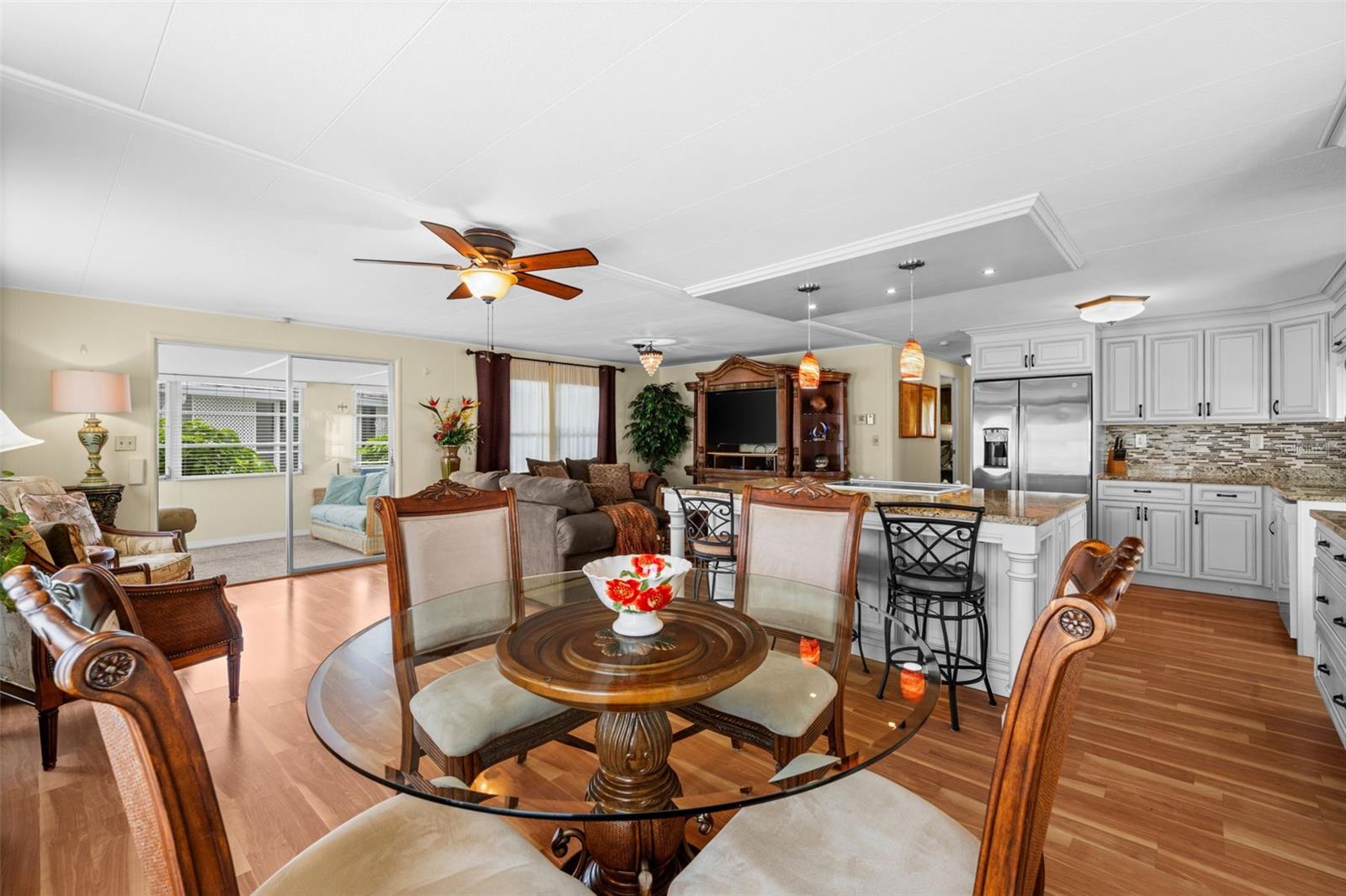 OAKWOOD MANOR - Residential