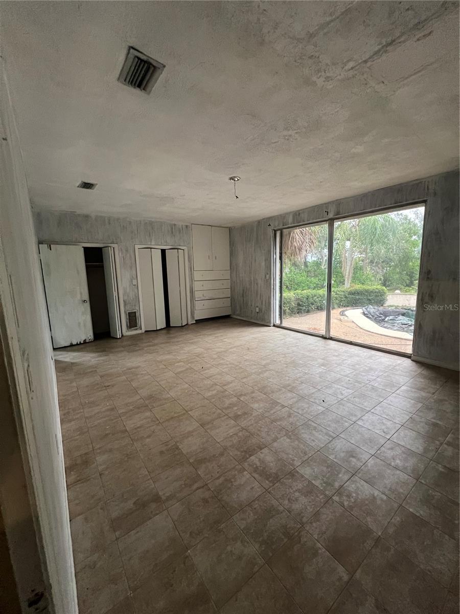 LAKE BUTLER VILLA COS SUB - Residential
