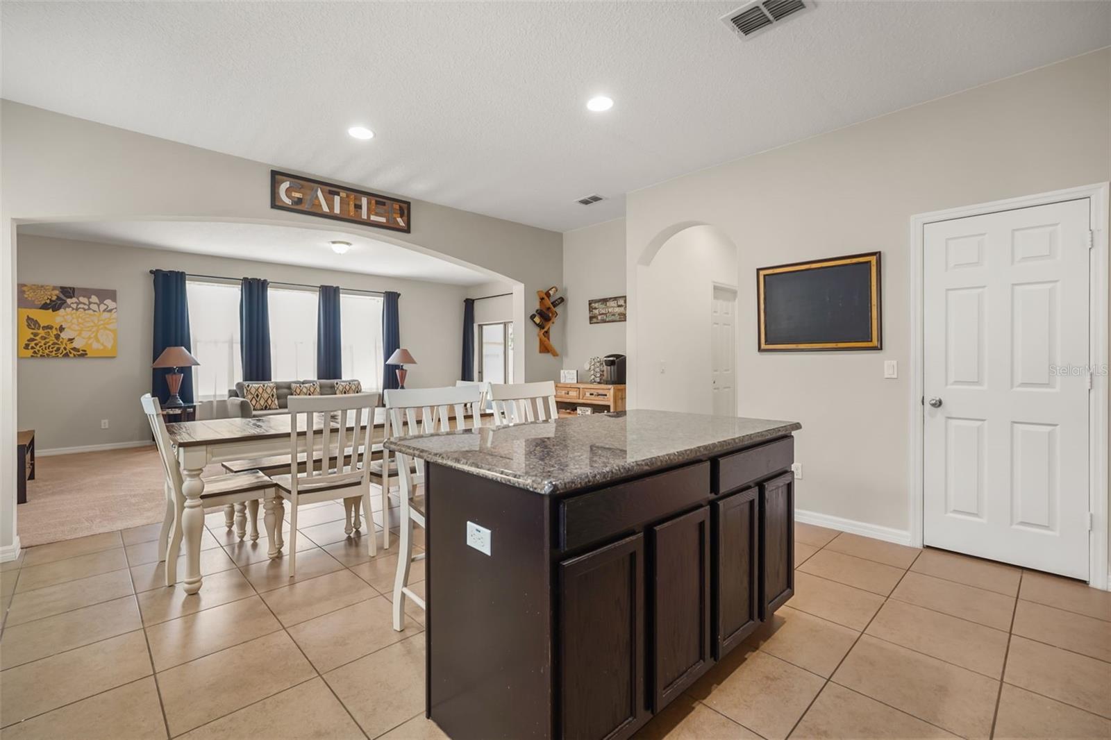 NOVA POINTE PH 2 - Residential